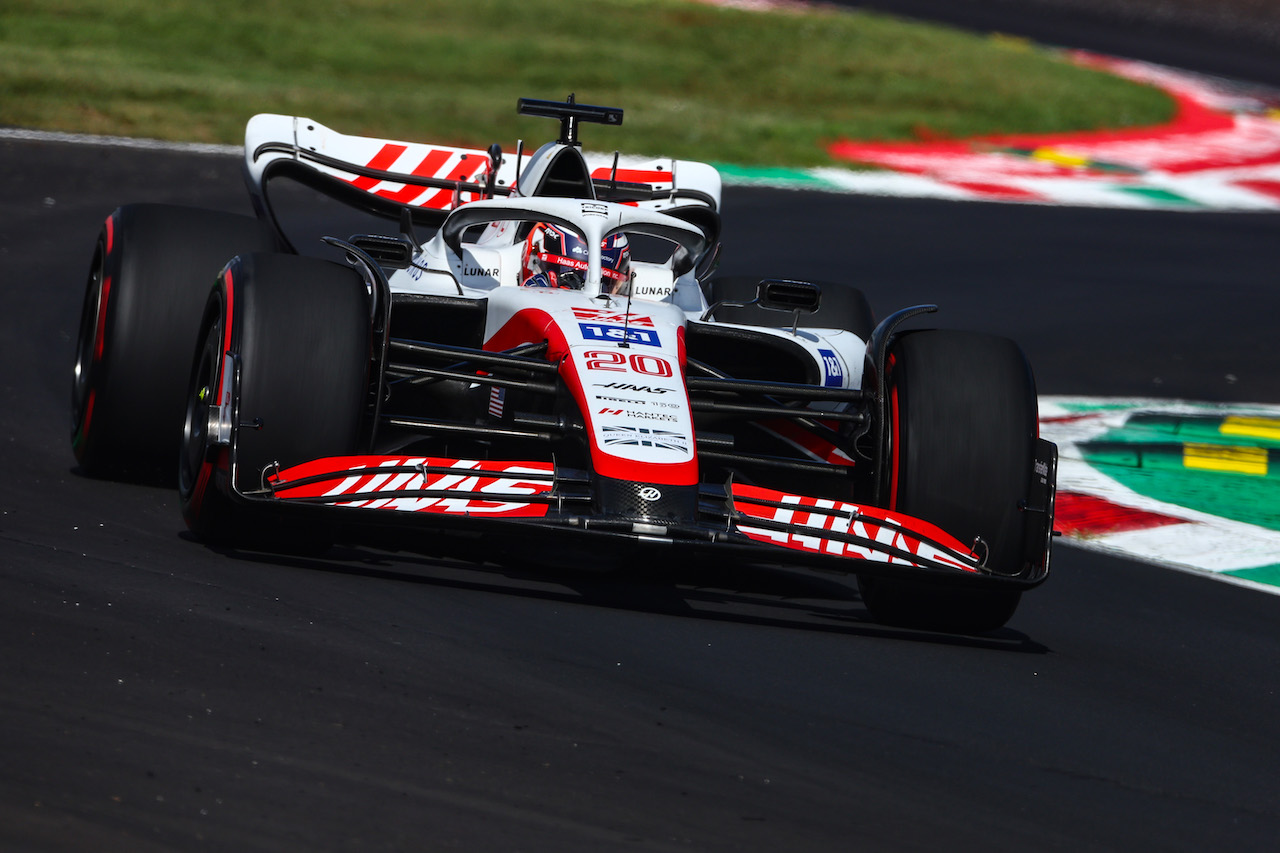 GP ITALIA, Kevin Magnussen (DEN) Haas F1 Team 
09.09.2022. Formula 1 World Championship, Rd 16, Italian Grand Prix, Monza, Italy, Practice Day.
- www.xpbimages.com, EMail: requests@xpbimages.com ¬© Copyright: Charniaux / XPB Images
