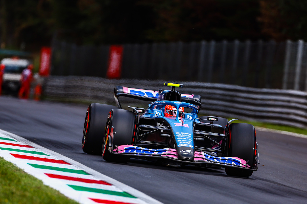 GP ITALIA, Esteban Ocon (FRA), Alpine F1 Team 
09.09.2022. Formula 1 World Championship, Rd 16, Italian Grand Prix, Monza, Italy, Practice Day.
- www.xpbimages.com, EMail: requests@xpbimages.com © Copyright: Charniaux / XPB Images