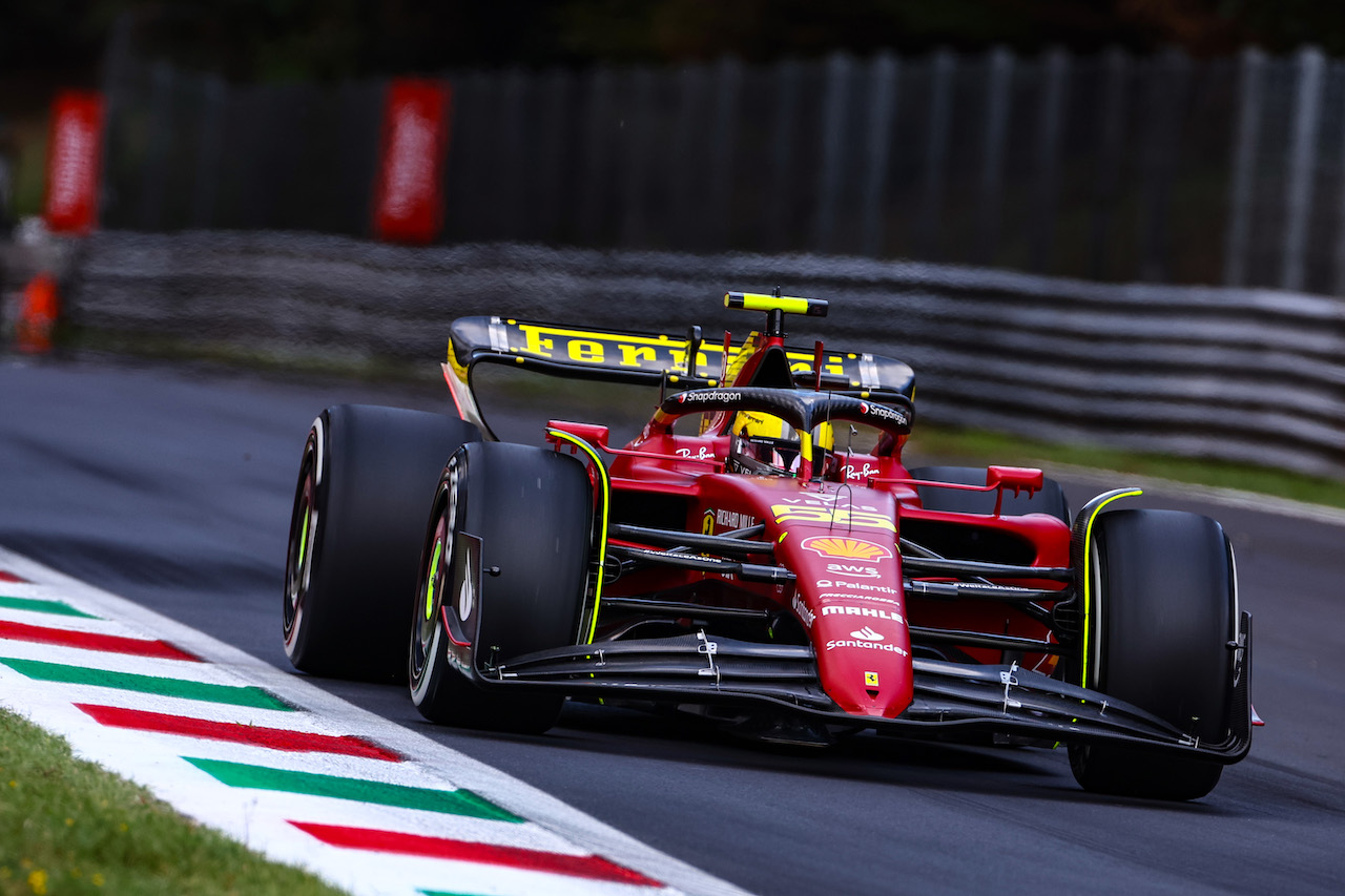 GP ITALIA, Carlos Sainz Jr (ESP), Ferrari 
09.09.2022. Formula 1 World Championship, Rd 16, Italian Grand Prix, Monza, Italy, Practice Day.
- www.xpbimages.com, EMail: requests@xpbimages.com ¬© Copyright: Charniaux / XPB Images