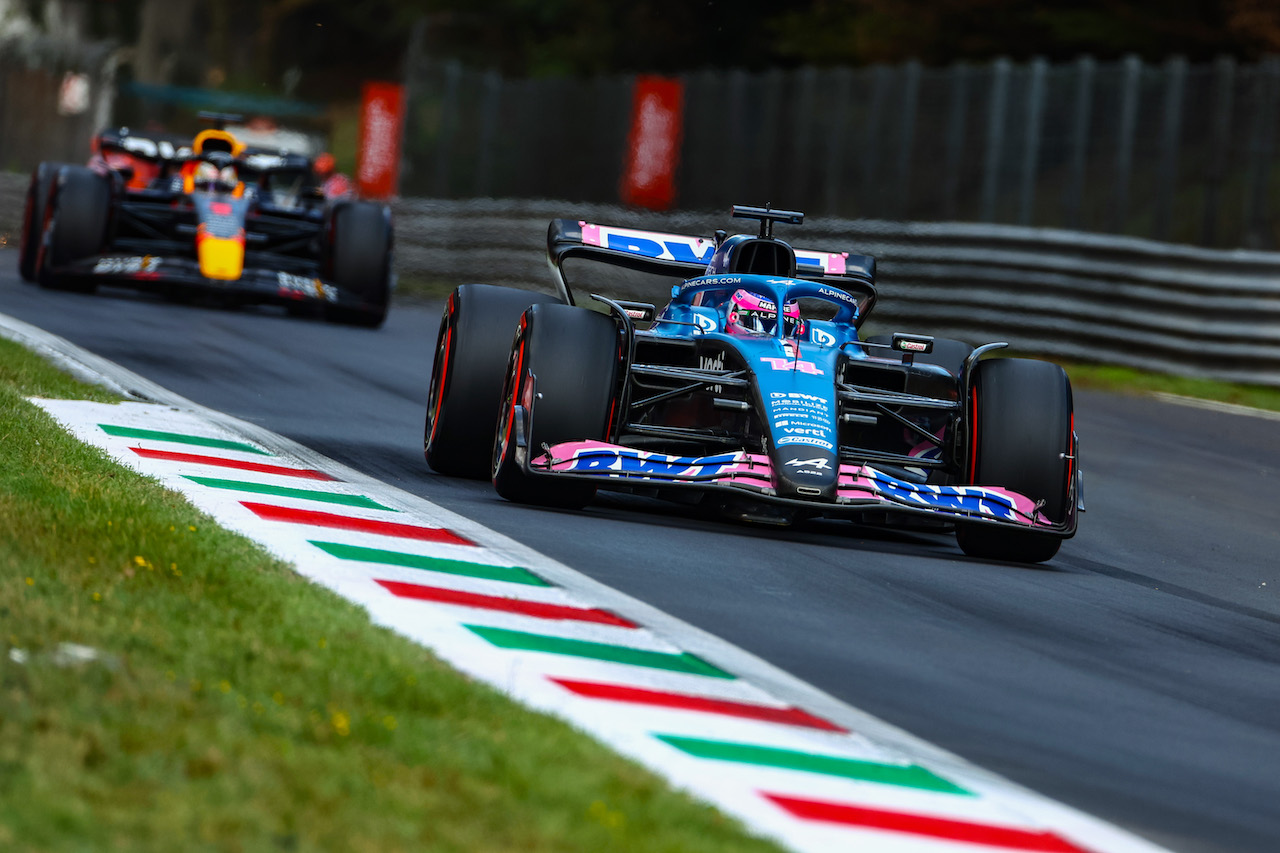 GP ITALIA, Fernando Alonso (ESP), Alpine F1 Team 
09.09.2022. Formula 1 World Championship, Rd 16, Italian Grand Prix, Monza, Italy, Practice Day.
- www.xpbimages.com, EMail: requests@xpbimages.com © Copyright: Charniaux / XPB Images