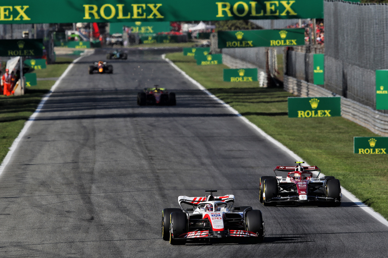 GP ITALIA, Kevin Magnussen (DEN) Haas VF-22.
09.09.2022. Formula 1 World Championship, Rd 16, Italian Grand Prix, Monza, Italy, Practice Day.
 - www.xpbimages.com, EMail: requests@xpbimages.com © Copyright: Coates / XPB Images