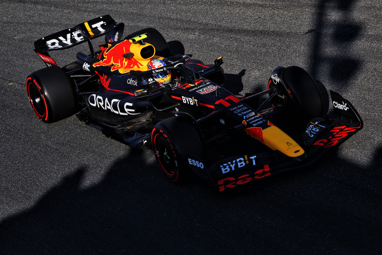 GP ITALIA, Sergio Perez (MEX) Red Bull Racing RB18.
09.09.2022. Formula 1 World Championship, Rd 16, Italian Grand Prix, Monza, Italy, Practice Day.
- www.xpbimages.com, EMail: requests@xpbimages.com © Copyright: Bearne / XPB Images