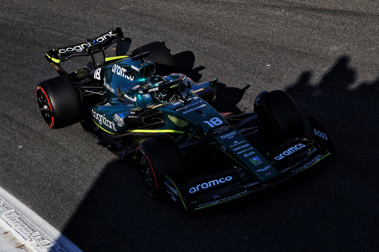 GP ITALIA, Lance Stroll (CDN) Aston Martin F1 Team AMR22.
09.09.2022. Formula 1 World Championship, Rd 16, Italian Grand Prix, Monza, Italy, Practice Day.
- www.xpbimages.com, EMail: requests@xpbimages.com © Copyright: Bearne / XPB Images