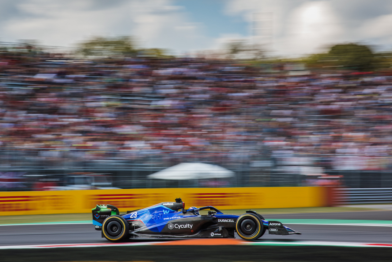 GP ITALIA, Alexander Albon (THA) Williams Racing FW44.
09.09.2022. Formula 1 World Championship, Rd 16, Italian Grand Prix, Monza, Italy, Practice Day.
- www.xpbimages.com, EMail: requests@xpbimages.com © Copyright: Bearne / XPB Images
