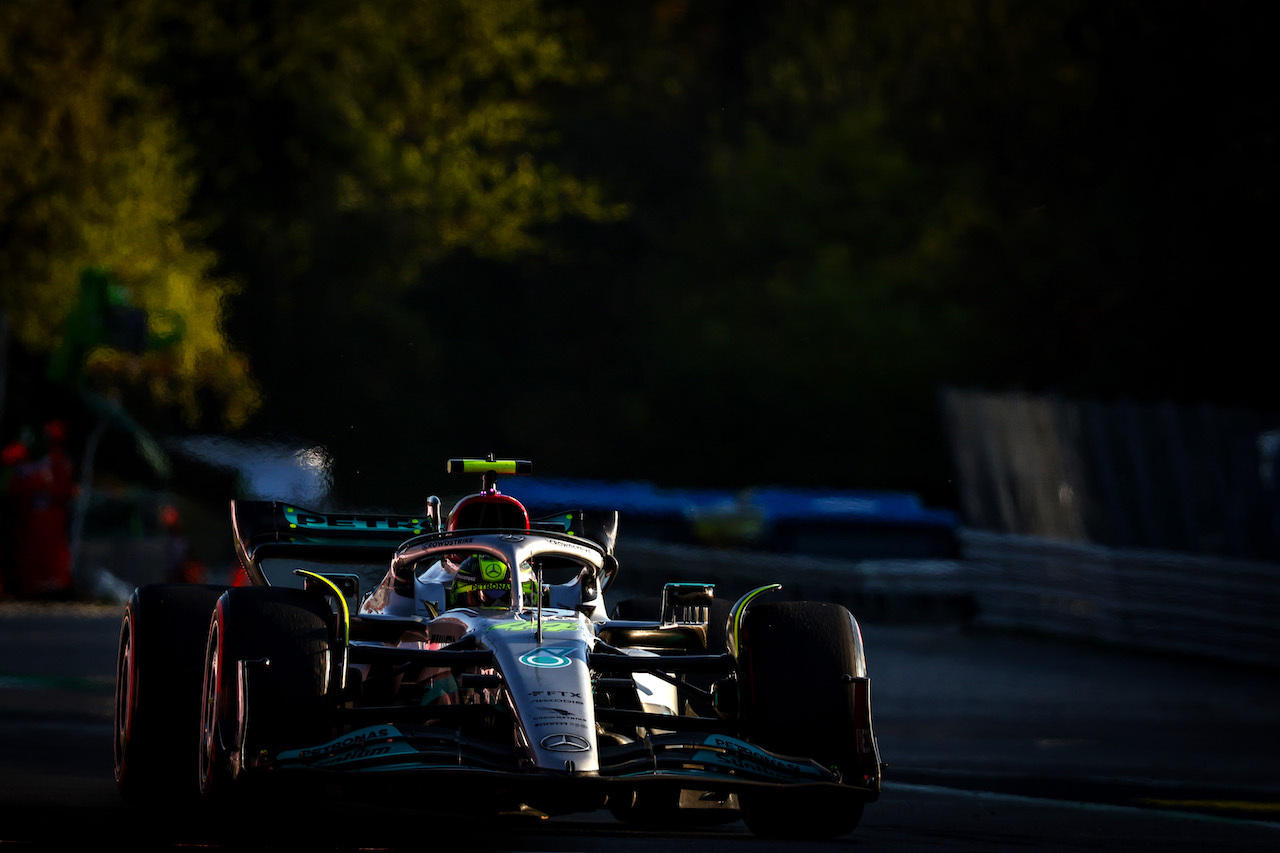 GP ITALIA, Lewis Hamilton (GBR), Mercedes AMG F1  
09.09.2022. Formula 1 World Championship, Rd 16, Italian Grand Prix, Monza, Italy, Practice Day.
- www.xpbimages.com, EMail: requests@xpbimages.com ¬© Copyright: Charniaux / XPB Images