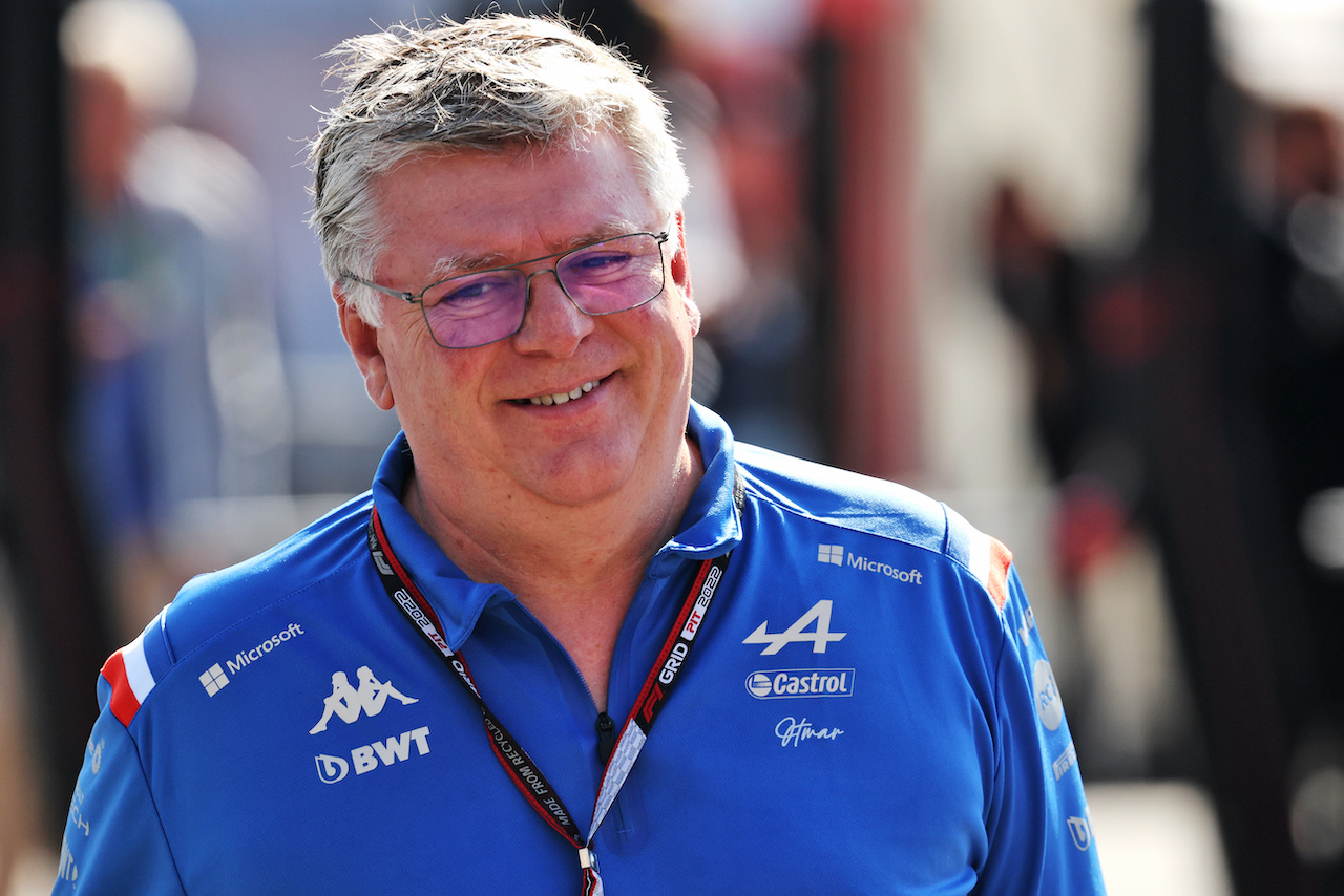GP ITALIA, Otmar Szafnauer (USA) Alpine F1 Team, Team Principal.
09.09.2022. Formula 1 World Championship, Rd 16, Italian Grand Prix, Monza, Italy, Practice Day.
- www.xpbimages.com, EMail: requests@xpbimages.com © Copyright: Bearne / XPB Images