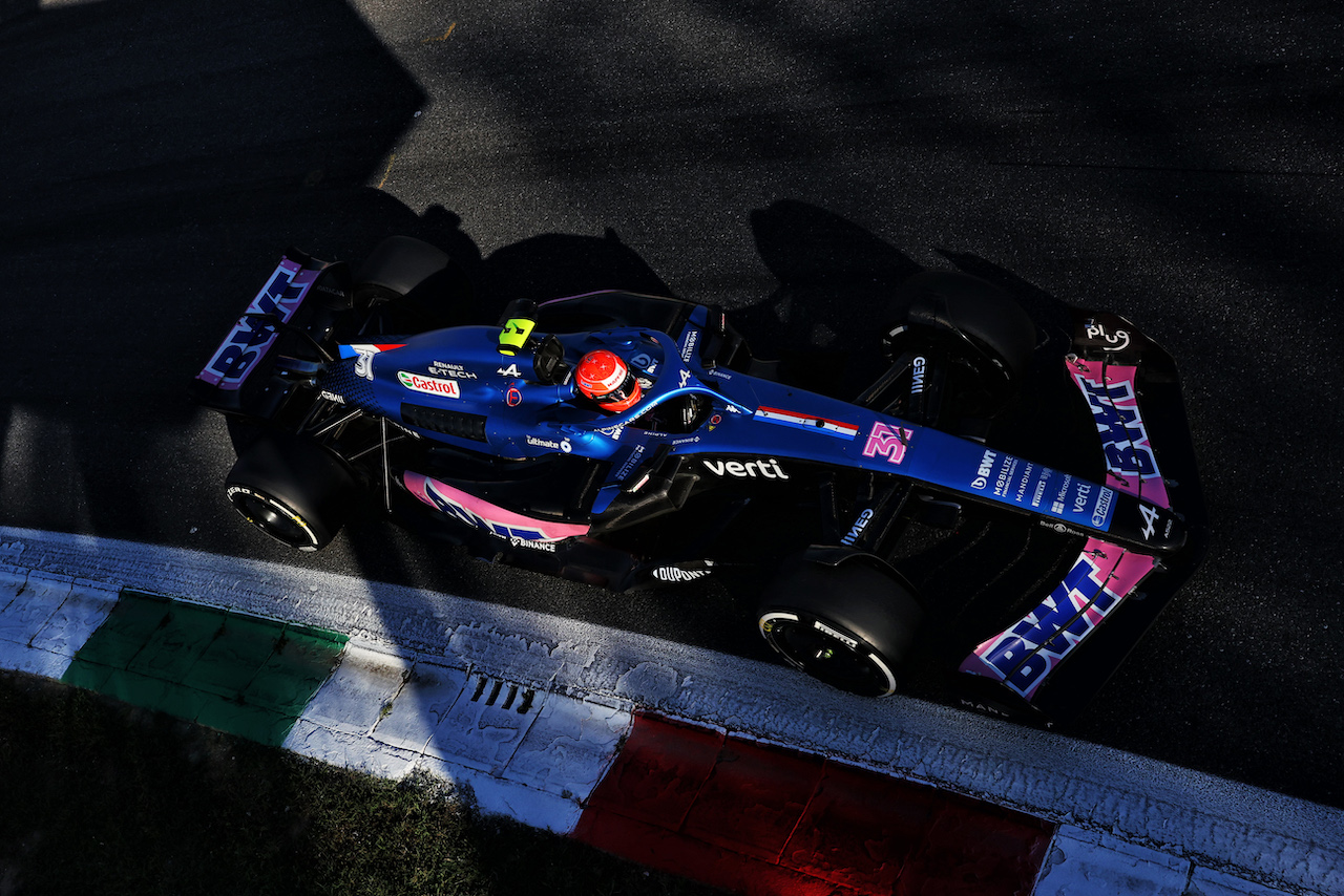 GP ITALIA, Esteban Ocon (FRA) Alpine F1 Team A522.
09.09.2022. Formula 1 World Championship, Rd 16, Italian Grand Prix, Monza, Italy, Practice Day.
- www.xpbimages.com, EMail: requests@xpbimages.com © Copyright: Bearne / XPB Images