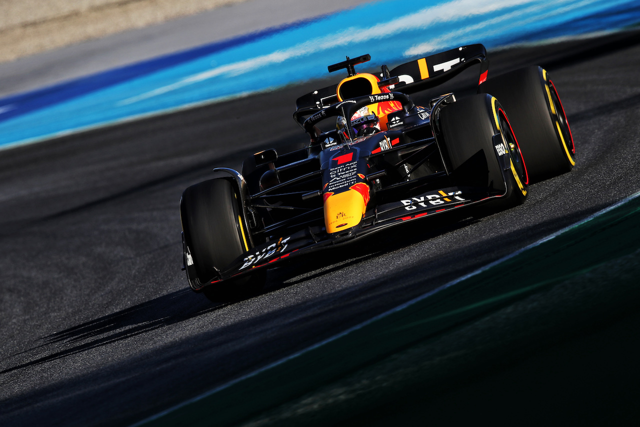 GP ITALIA, Max Verstappen (NLD) Red Bull Racing RB18.
09.09.2022. Formula 1 World Championship, Rd 16, Italian Grand Prix, Monza, Italy, Practice Day.
 - www.xpbimages.com, EMail: requests@xpbimages.com © Copyright: Coates / XPB Images