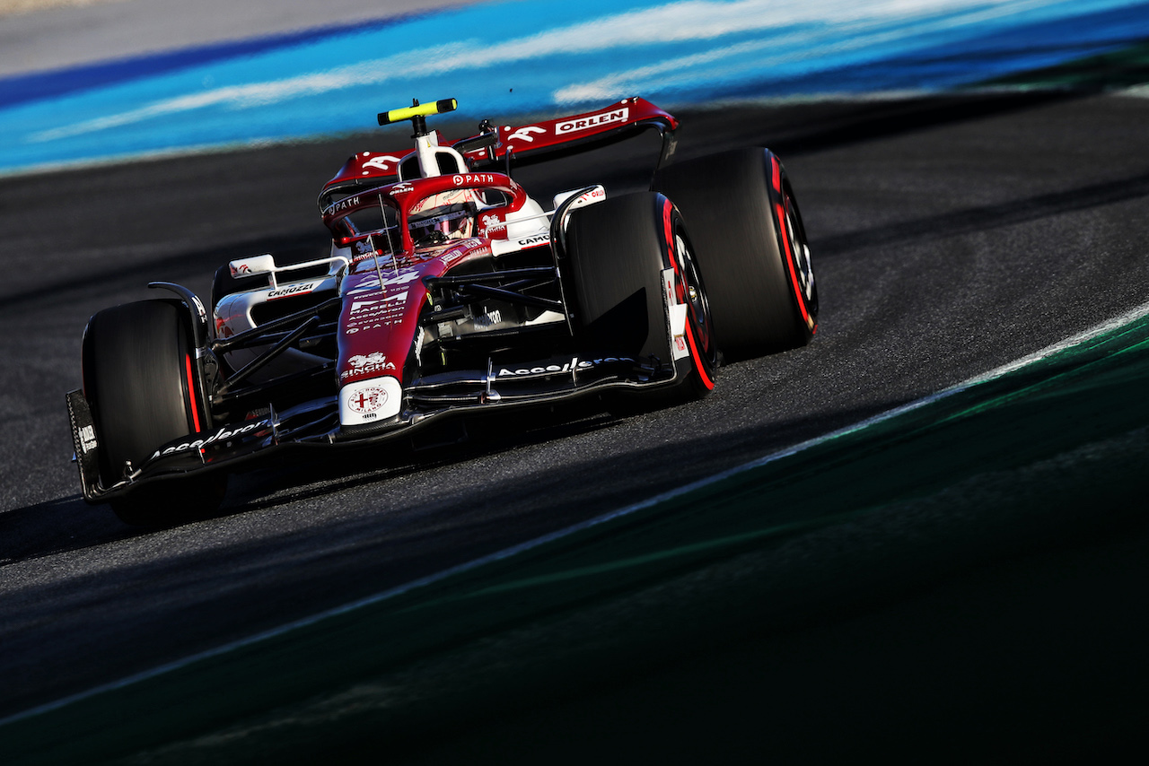 GP ITALIA, Guanyu Zhou (CHN) Alfa Romeo F1 Team C42.
09.09.2022. Formula 1 World Championship, Rd 16, Italian Grand Prix, Monza, Italy, Practice Day.
 - www.xpbimages.com, EMail: requests@xpbimages.com © Copyright: Coates / XPB Images