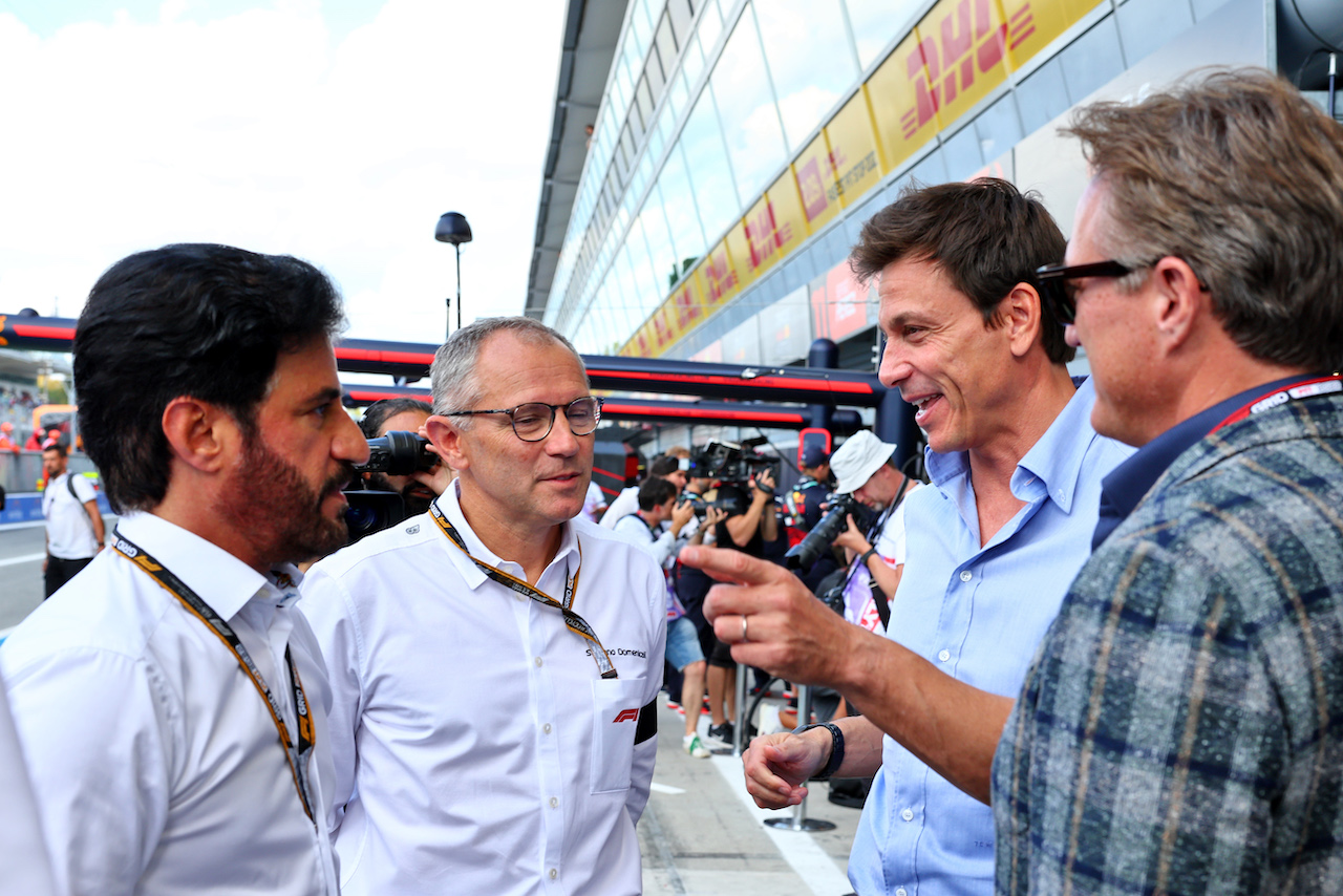 GP ITALIA, (L to R): Mohammed Bin Sulayem (UAE) FIA President with Stefano Domenicali (ITA) Formula One President e CEO e Toto Wolff (GER) Mercedes AMG F1 Shareholder e Executive Director.
09.09.2022. Formula 1 World Championship, Rd 16, Italian Grand Prix, Monza, Italy, Practice Day.
- www.xpbimages.com, EMail: requests@xpbimages.com © Copyright: Batchelor / XPB Images