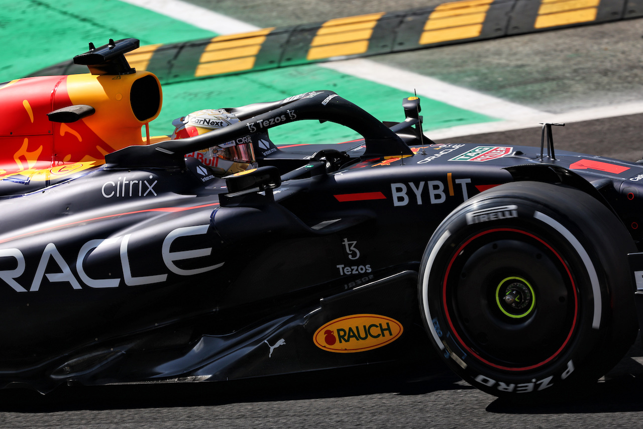 GP ITALIA, Max Verstappen (NLD) Red Bull Racing RB18.
09.09.2022. Formula 1 World Championship, Rd 16, Italian Grand Prix, Monza, Italy, Practice Day.
- www.xpbimages.com, EMail: requests@xpbimages.com © Copyright: Bearne / XPB Images