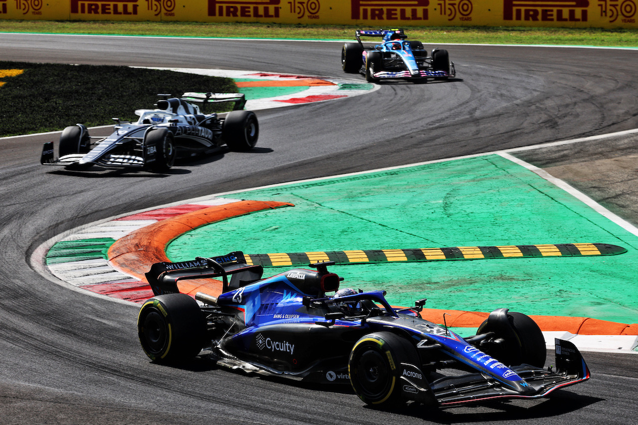GP ITALIA, Alexander Albon (THA) Williams Racing FW44.
09.09.2022. Formula 1 World Championship, Rd 16, Italian Grand Prix, Monza, Italy, Practice Day.
- www.xpbimages.com, EMail: requests@xpbimages.com © Copyright: Bearne / XPB Images