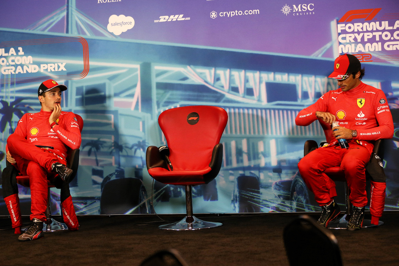 GP MIAMI, (L to R): Charles Leclerc (MON) Ferrari; Max Verstappen (NLD) Red Bull Racing; e Carlos Sainz Jr (ESP) Ferrari, in the post race FIA Press Conference.
08.05.2022. Formula 1 World Championship, Rd 5, Miami Grand Prix, Miami, Florida, USA, Gara Day.
- www.xpbimages.com, EMail: requests@xpbimages.com © Copyright: Rew / XPB Images