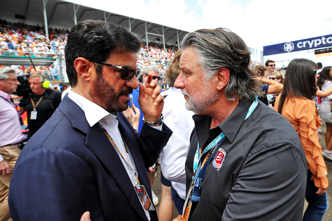 GP MIAMI, (L to R): Mohammed Bin Sulayem (UAE) FIA President with Michael Andretti (USA) on the grid.
08.05.2022. Formula 1 World Championship, Rd 5, Miami Grand Prix, Miami, Florida, USA, Gara Day.
 - www.xpbimages.com, EMail: requests@xpbimages.com © Copyright: Coates / XPB Images