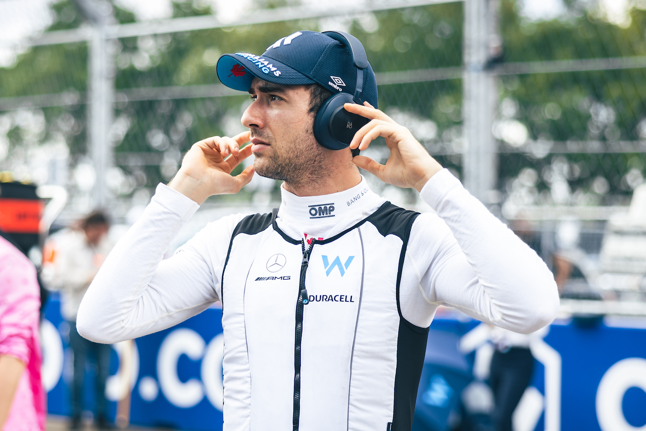 GP MIAMI, Nicholas Latifi (CDN) Williams Racing on the grid.
08.05.2022. Formula 1 World Championship, Rd 5, Miami Grand Prix, Miami, Florida, USA, Gara Day.
- www.xpbimages.com, EMail: requests@xpbimages.com © Copyright: Bearne / XPB Images