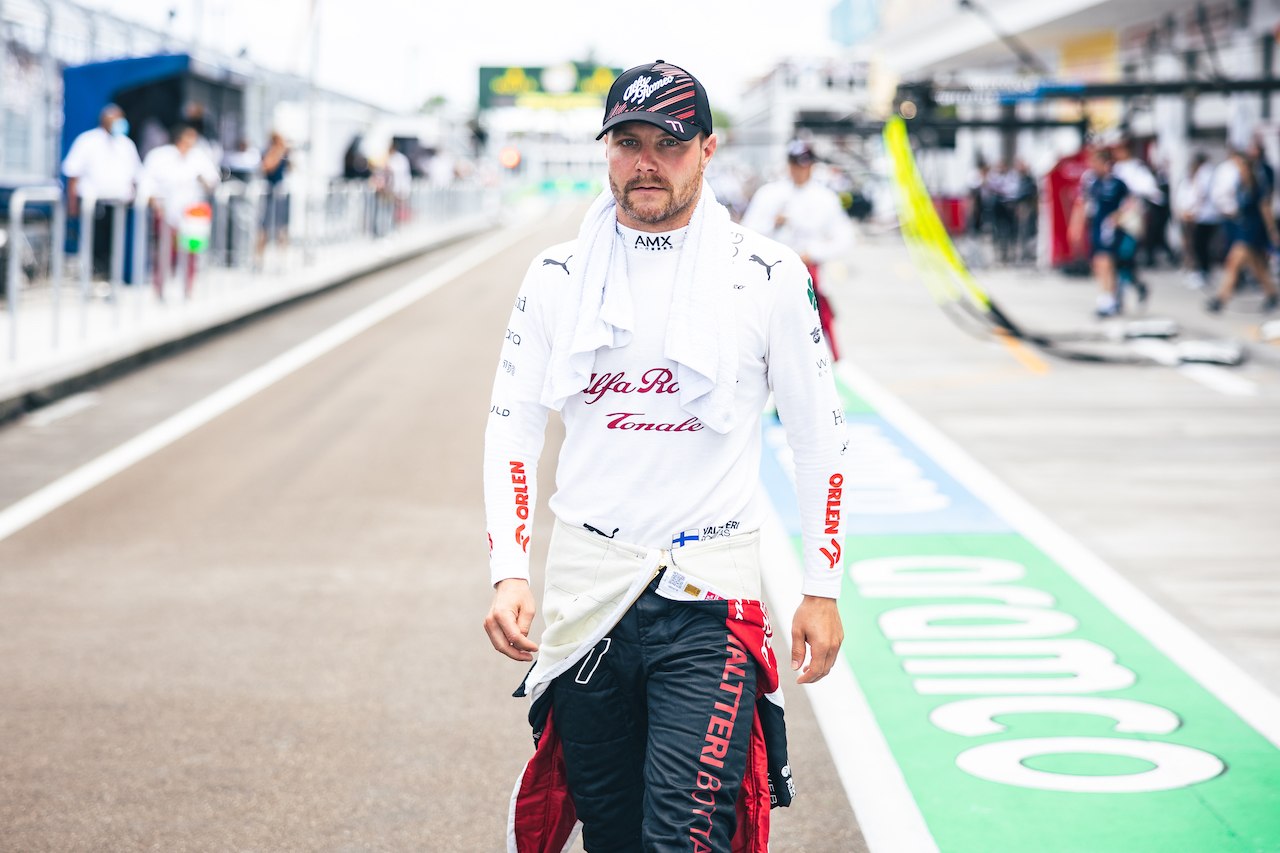 GP MIAMI, Valtteri Bottas (FIN) Alfa Romeo F1 Team on the grid.
08.05.2022. Formula 1 World Championship, Rd 5, Miami Grand Prix, Miami, Florida, USA, Gara Day.
- www.xpbimages.com, EMail: requests@xpbimages.com © Copyright: Bearne / XPB Images