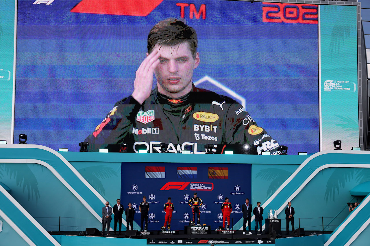 GP MIAMI, The podium (L to R): Charles Leclerc (MON) Ferrari, second; Max Verstappen (NLD) Red Bull Racing, vincitore; Carlos Sainz Jr (ESP) Ferrari, third.
08.05.2022. Formula 1 World Championship, Rd 5, Miami Grand Prix, Miami, Florida, USA, Gara Day.
- www.xpbimages.com, EMail: requests@xpbimages.com © Copyright: Bearne / XPB Images