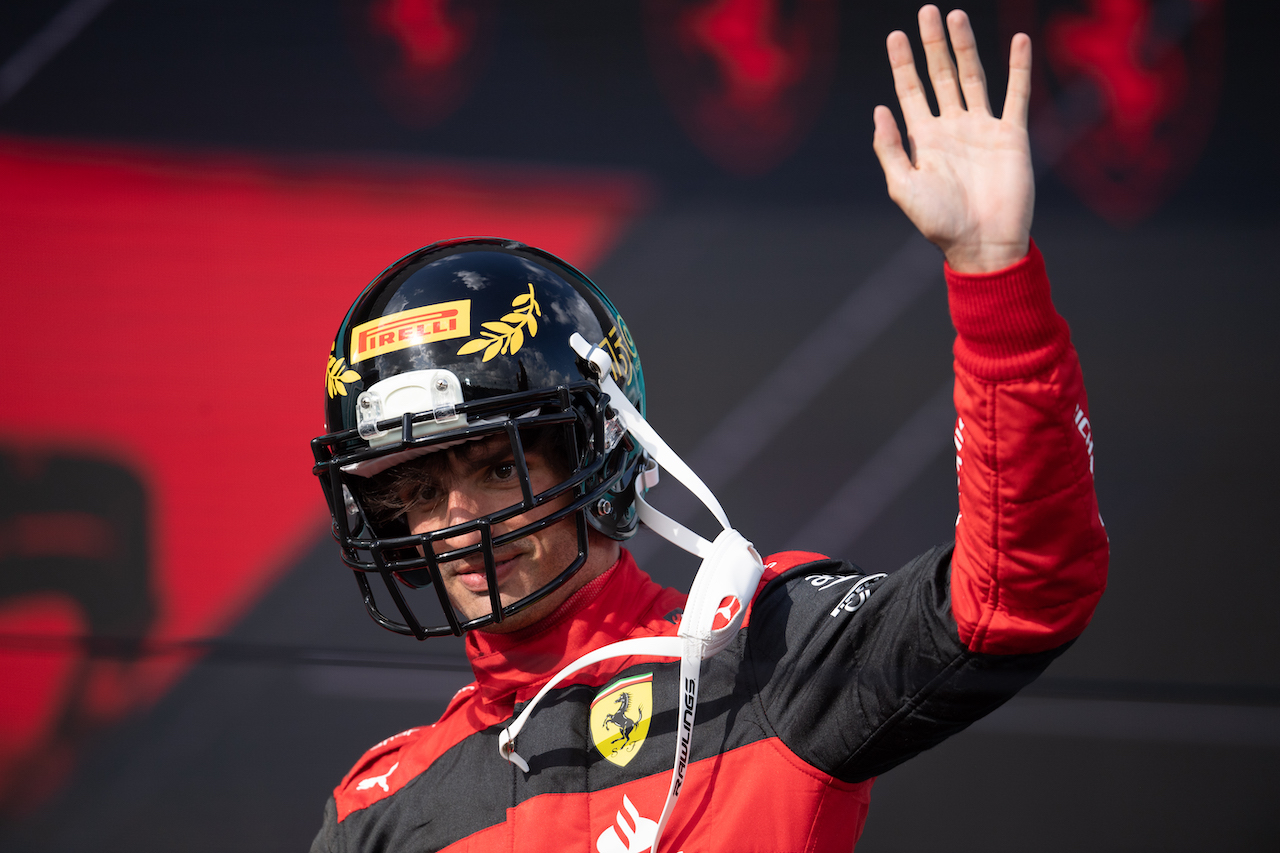 GP MIAMI, Carlos Sainz Jr (ESP) Ferrari celebrates his third position on the podium.
08.05.2022. Formula 1 World Championship, Rd 5, Miami Grand Prix, Miami, Florida, USA, Gara Day.
- www.xpbimages.com, EMail: requests@xpbimages.com © Copyright: Price / XPB Images