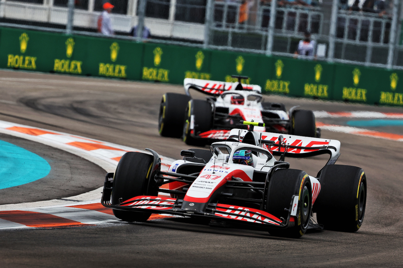 GP MIAMI, Mick Schumacher (GER) Haas VF-22.
08.05.2022. Formula 1 World Championship, Rd 5, Miami Grand Prix, Miami, Florida, USA, Gara Day.
- www.xpbimages.com, EMail: requests@xpbimages.com © Copyright: Bearne / XPB Images