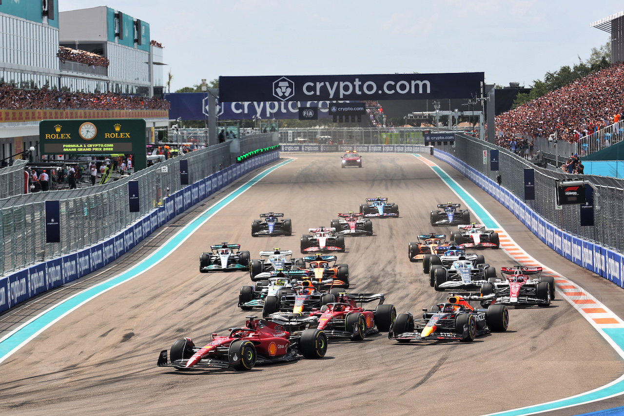 GP MIAMI, Charles Leclerc (MON) Ferrari F1-75 davanti a at the partenza of the race.
08.05.2022. Formula 1 World Championship, Rd 5, Miami Grand Prix, Miami, Florida, USA, Gara Day.
- www.xpbimages.com, EMail: requests@xpbimages.com © Copyright: Charniaux / XPB Images