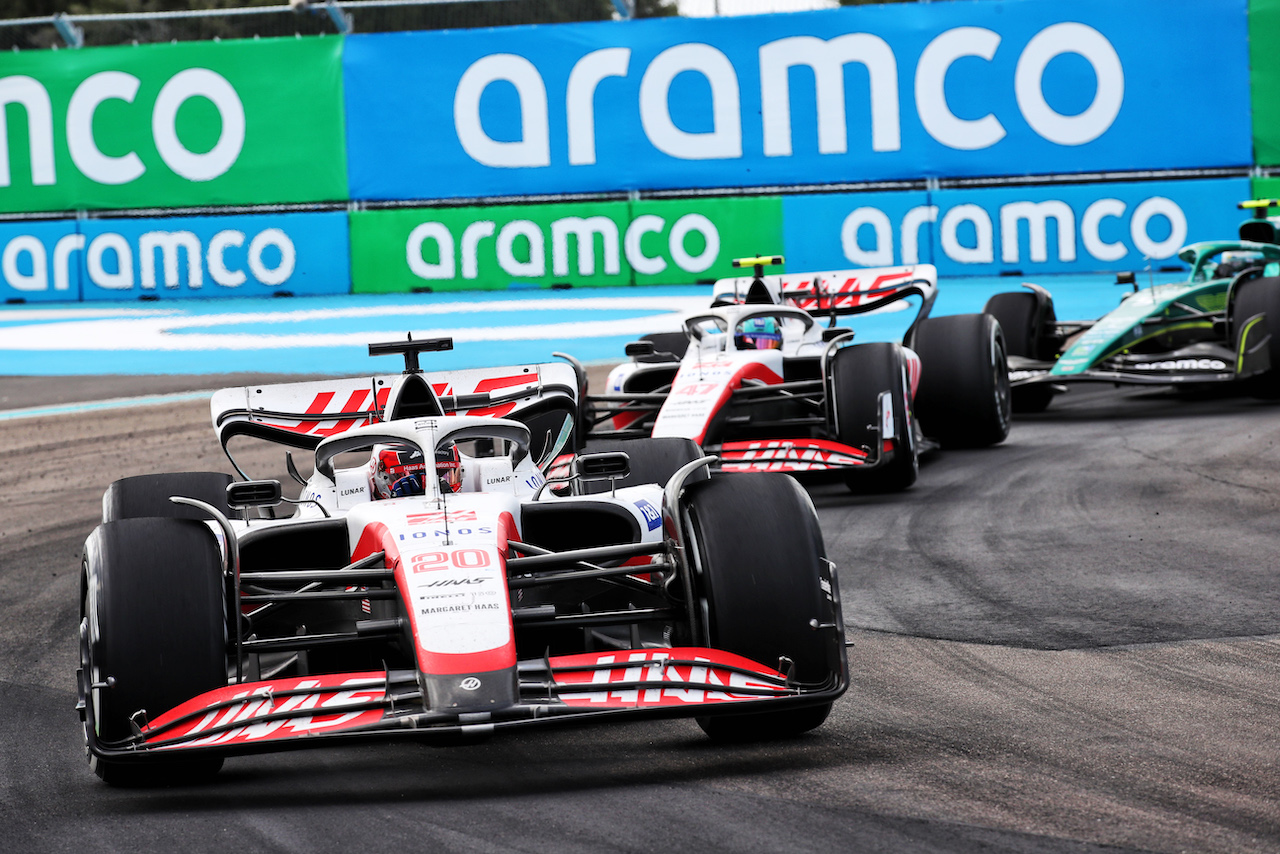 GP MIAMI, Kevin Magnussen (DEN) Haas VF-22.
08.05.2022. Formula 1 World Championship, Rd 5, Miami Grand Prix, Miami, Florida, USA, Gara Day.
 - www.xpbimages.com, EMail: requests@xpbimages.com © Copyright: Coates / XPB Images