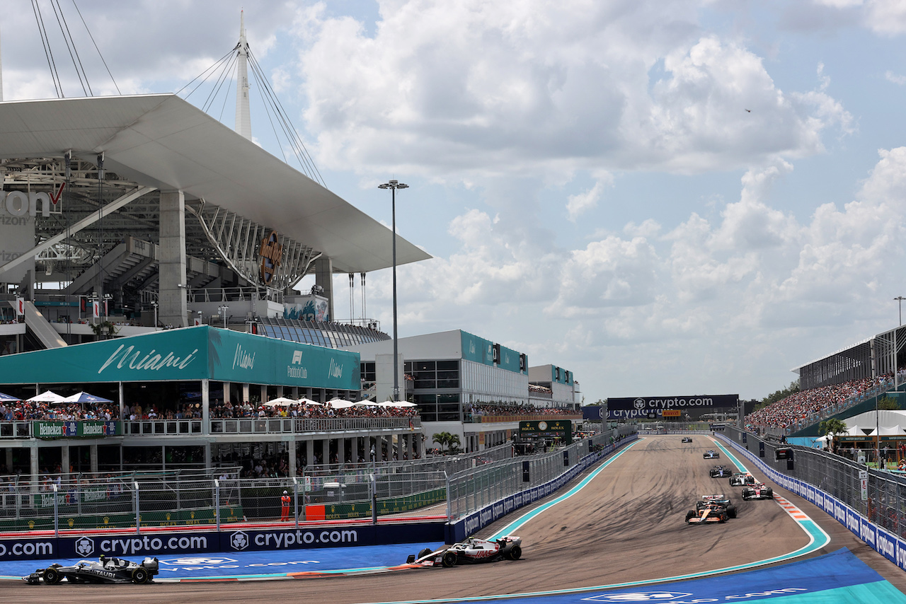 GP MIAMI, Yuki Tsunoda (JPN) AlphaTauri AT03.
08.05.2022. Formula 1 World Championship, Rd 5, Miami Grand Prix, Miami, Florida, USA, Gara Day.
- www.xpbimages.com, EMail: requests@xpbimages.com © Copyright: Charniaux / XPB Images