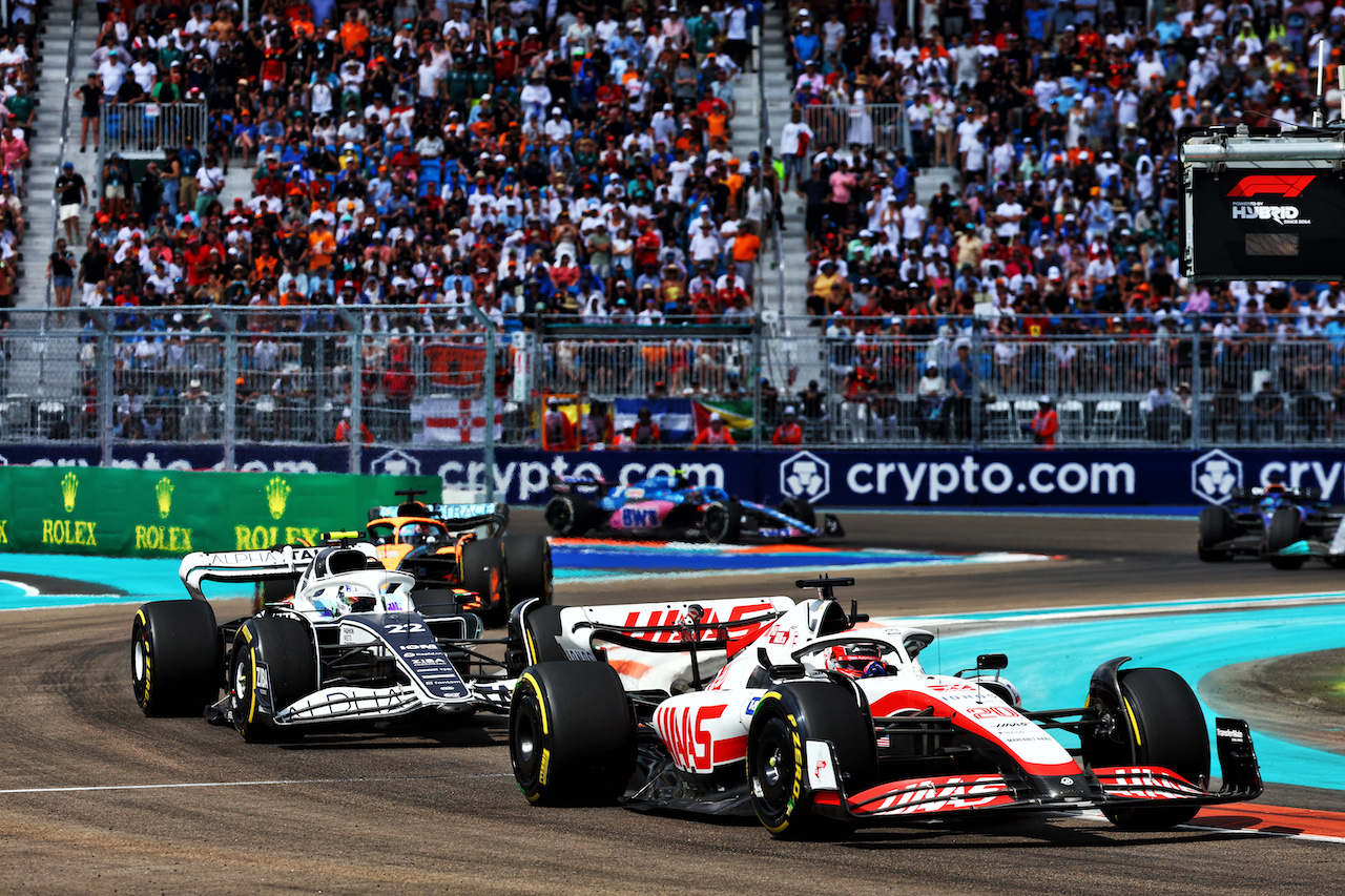 GP MIAMI, Kevin Magnussen (DEN) Haas VF-22.
08.05.2022. Formula 1 World Championship, Rd 5, Miami Grand Prix, Miami, Florida, USA, Gara Day.
- www.xpbimages.com, EMail: requests@xpbimages.com © Copyright: Batchelor / XPB Images