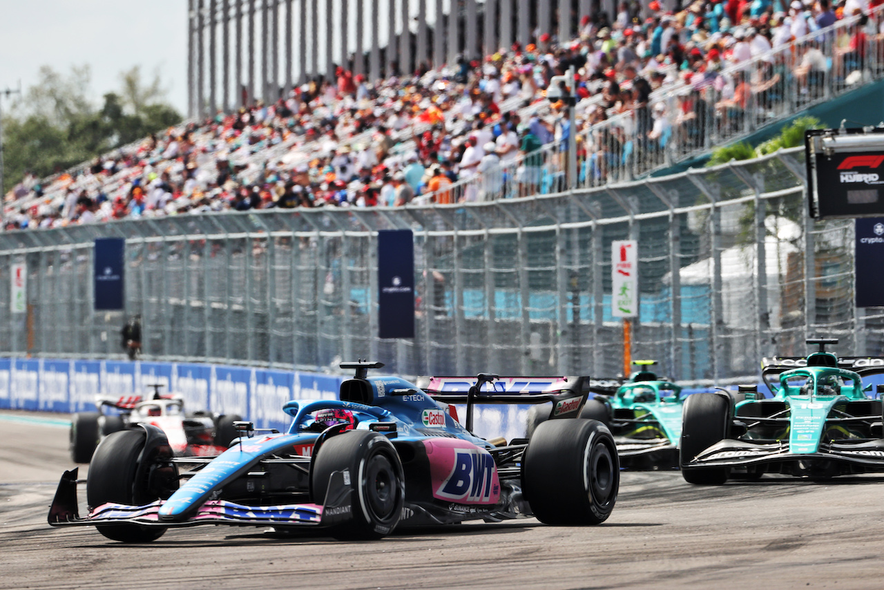 GP MIAMI, Fernando Alonso (ESP) Alpine F1 Team A522.
08.05.2022. Formula 1 World Championship, Rd 5, Miami Grand Prix, Miami, Florida, USA, Gara Day.
- www.xpbimages.com, EMail: requests@xpbimages.com © Copyright: Charniaux / XPB Images