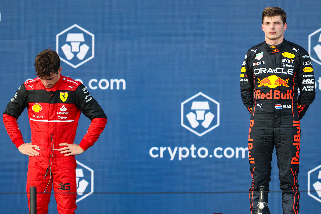 GP MIAMI, Charles Leclerc (FRA), Ferrari e Max Verstappen (NLD), Red Bull Racing 
08.05.2022. Formula 1 World Championship, Rd 5, Miami Grand Prix, Miami, Florida, USA, Gara Day.
- www.xpbimages.com, EMail: requests@xpbimages.com ¬© Copyright: Charniaux / XPB Images