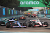 GP MIAMI, (L to R): Esteban Ocon (FRA) Alpine F1 Team A522 e Mick Schumacher (GER) Haas VF-22 battle for position.
08.05.2022. Formula 1 World Championship, Rd 5, Miami Grand Prix, Miami, Florida, USA, Gara Day.
 - www.xpbimages.com, EMail: requests@xpbimages.com © Copyright: Coates / XPB Images