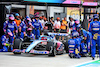 GP MIAMI, Fernando Alonso (ESP) Alpine F1 Team A522 makes a pit stop.
08.05.2022. Formula 1 World Championship, Rd 5, Miami Grand Prix, Miami, Florida, USA, Gara Day.
- www.xpbimages.com, EMail: requests@xpbimages.com © Copyright: Batchelor / XPB Images