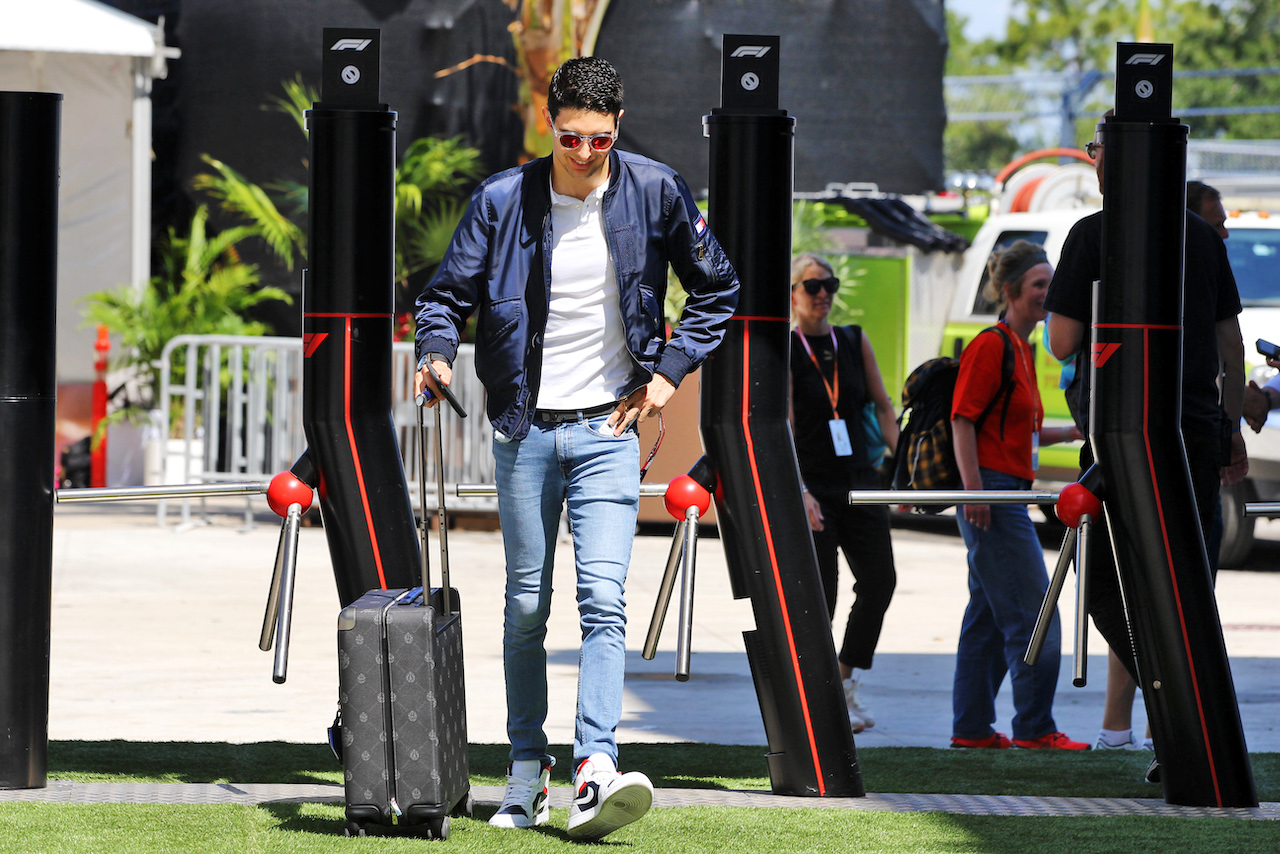 GP MIAMI, Esteban Ocon (FRA) Alpine F1 Team.
05.05.2022. Formula 1 World Championship, Rd 5, Miami Grand Prix, Miami, Florida, USA, Preparation Day.
- www.xpbimages.com, EMail: requests@xpbimages.com © Copyright: Rew / XPB Images