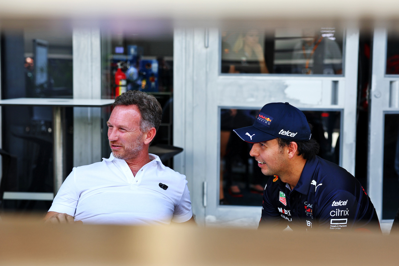 GP MIAMI, (L to R): Christian Horner (GBR) Red Bull Racing Team Principal with Sergio Perez (MEX) Red Bull Racing.
05.05.2022. Formula 1 World Championship, Rd 5, Miami Grand Prix, Miami, Florida, USA, Preparation Day.
- www.xpbimages.com, EMail: requests@xpbimages.com © Copyright: Batchelor / XPB Images