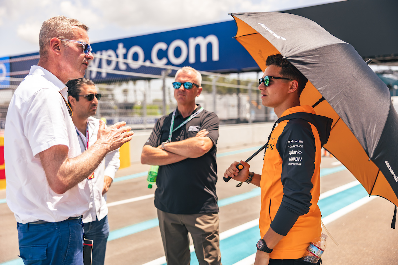 GP MIAMI, Niels Wittich (GER) FIA F1 Gara Director (Left) with Lando Norris (GBR) McLaren.
05.05.2022. Formula 1 World Championship, Rd 5, Miami Grand Prix, Miami, Florida, USA, Preparation Day.
- www.xpbimages.com, EMail: requests@xpbimages.com © Copyright: Bearne / XPB Images