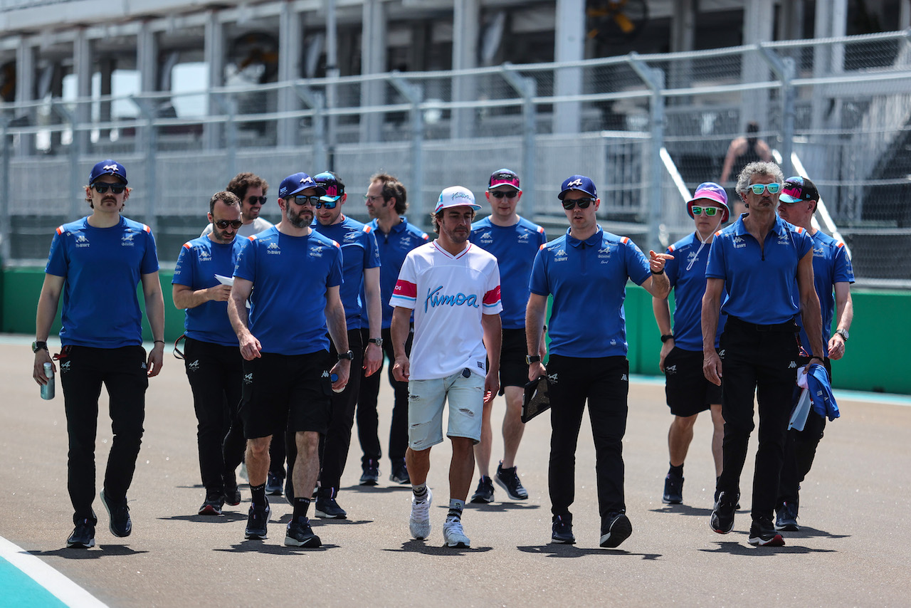 GP MIAMI, Fernando Alonso (ESP), Alpine F1 Team 
05.05.2022. Formula 1 World Championship, Rd 5, Miami Grand Prix, Miami, Florida, USA, Preparation Day.
- www.xpbimages.com, EMail: requests@xpbimages.com © Copyright: Charniaux / XPB Images