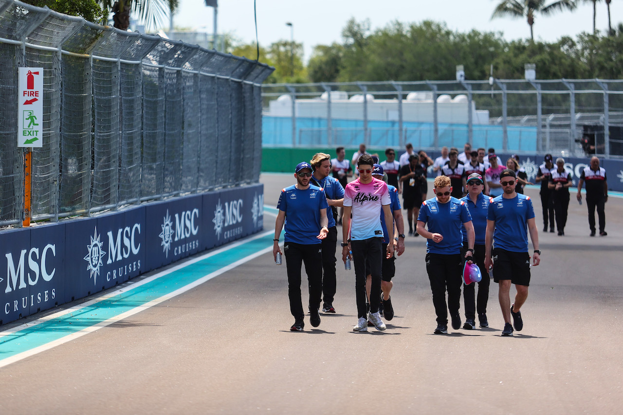GP MIAMI, Esteban Ocon (FRA), Alpine F1 Team 
05.05.2022. Formula 1 World Championship, Rd 5, Miami Grand Prix, Miami, Florida, USA, Preparation Day.
- www.xpbimages.com, EMail: requests@xpbimages.com ¬© Copyright: Charniaux / XPB Images