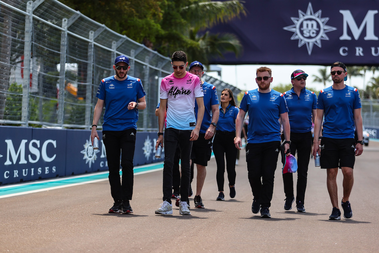 GP MIAMI, Esteban Ocon (FRA), Alpine F1 Team 
05.05.2022. Formula 1 World Championship, Rd 5, Miami Grand Prix, Miami, Florida, USA, Preparation Day.
- www.xpbimages.com, EMail: requests@xpbimages.com ¬© Copyright: Charniaux / XPB Images