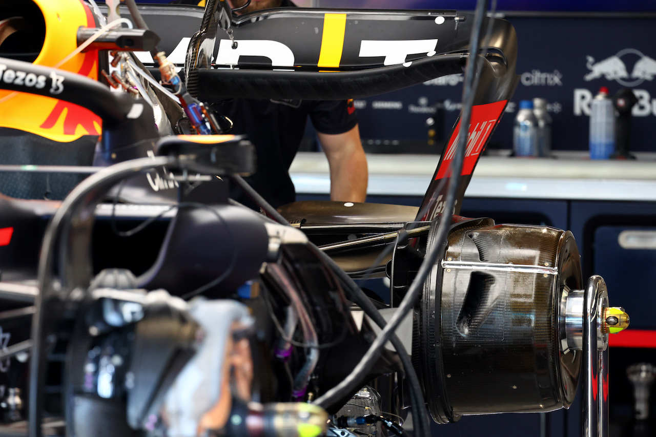 GP MIAMI, Red Bull Racing RB18 brake.
05.05.2022. Formula 1 World Championship, Rd 5, Miami Grand Prix, Miami, Florida, USA, Preparation Day.
- www.xpbimages.com, EMail: requests@xpbimages.com © Copyright: Batchelor / XPB Images