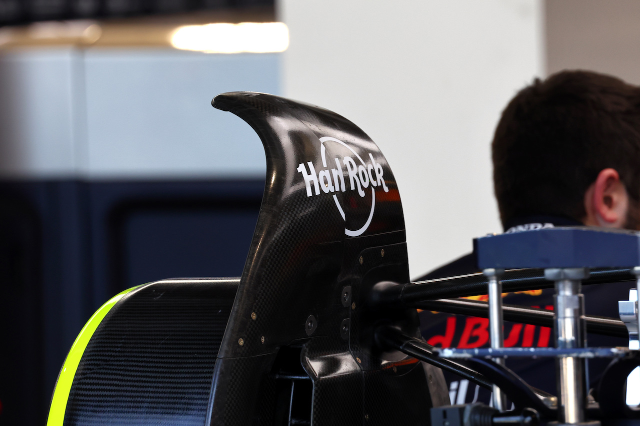 GP MIAMI, Red Bull Racing RB18 wheel fin.
05.05.2022. Formula 1 World Championship, Rd 5, Miami Grand Prix, Miami, Florida, USA, Preparation Day.
- www.xpbimages.com, EMail: requests@xpbimages.com © Copyright: Batchelor / XPB Images