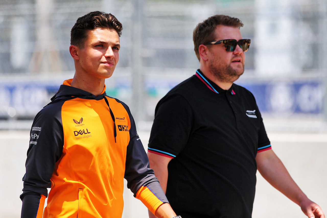 GP MIAMI, (L to R): Lando Norris (GBR) McLaren walks the circuit with James Corden (GBR) Actor.
05.05.2022. Formula 1 World Championship, Rd 5, Miami Grand Prix, Miami, Florida, USA, Preparation Day.
- www.xpbimages.com, EMail: requests@xpbimages.com © Copyright: Rew / XPB Images