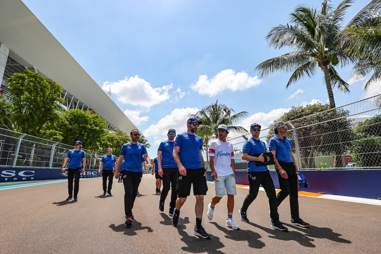 GP MIAMI, Fernando Alonso (ESP), Alpine F1 Team 
05.05.2022. Formula 1 World Championship, Rd 5, Miami Grand Prix, Miami, Florida, USA, Preparation Day.
- www.xpbimages.com, EMail: requests@xpbimages.com ¬© Copyright: Charniaux / XPB Images