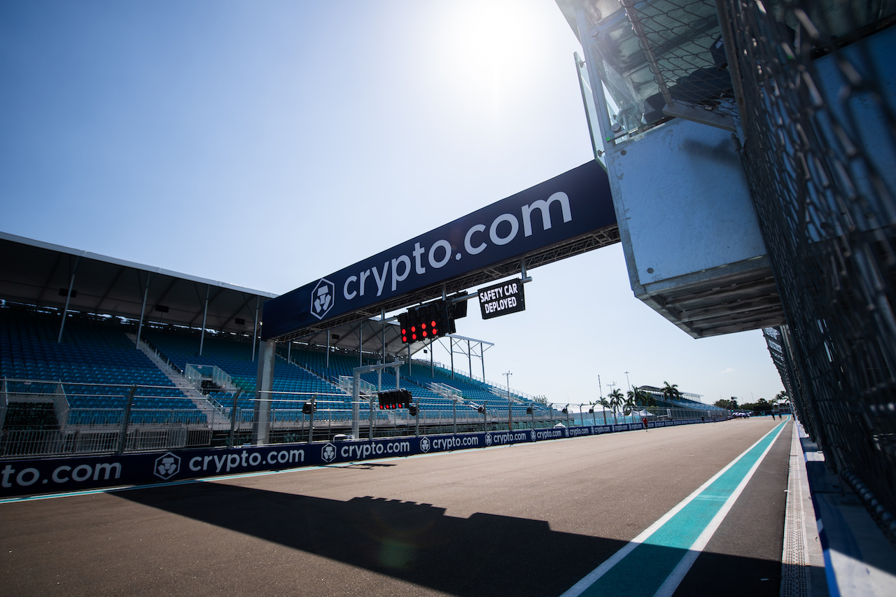 GP MIAMI, Circuit Atmosfera - partenza / finish straight.
05.05.2022. Formula 1 World Championship, Rd 5, Miami Grand Prix, Miami, Florida, USA, Preparation Day.
- www.xpbimages.com, EMail: requests@xpbimages.com © Copyright: Price / XPB Images