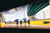 GP MIAMI, Alexander Albon (THA) Williams Racing walks the circuit with the team.
05.05.2022. Formula 1 World Championship, Rd 5, Miami Grand Prix, Miami, Florida, USA, Preparation Day.
- www.xpbimages.com, EMail: requests@xpbimages.com © Copyright: Bearne / XPB Images
