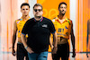 GP MIAMI, James Corden, Lando Norris (GBR), McLaren F1 Team e Daniel Ricciardo (AUS), McLaren F1 Team 
05.05.2022. Formula 1 World Championship, Rd 5, Miami Grand Prix, Miami, Florida, USA, Preparation Day.
- www.xpbimages.com, EMail: requests@xpbimages.com © Copyright: Charniaux / XPB Images