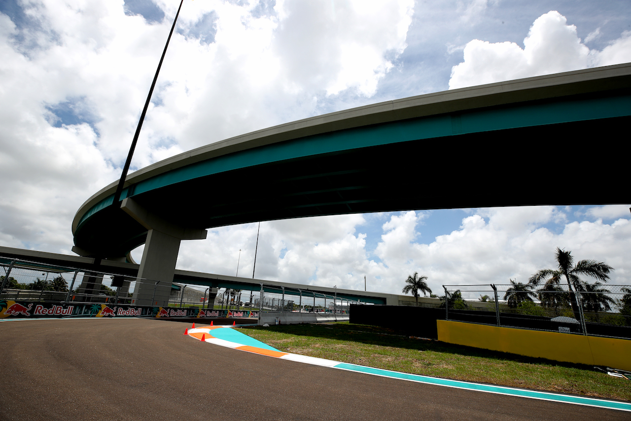 GP MIAMI, Circuit Atmosfera - track detail.
03.05.2022. Formula 1 World Championship, Rd 5, Miami Grand Prix, Miami, Florida, USA, Preparation Day.
 - www.xpbimages.com, EMail: requests@xpbimages.com © Copyright: Coates / XPB Images