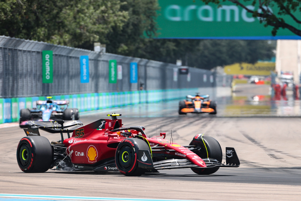 GP MIAMI, Carlos Sainz Jr (ESP), Ferrari 
07.05.2022. Formula 1 World Championship, Rd 5, Miami Grand Prix, Miami, Florida, USA, Qualifiche Day.
- www.xpbimages.com, EMail: requests@xpbimages.com ¬© Copyright: Charniaux / XPB Images