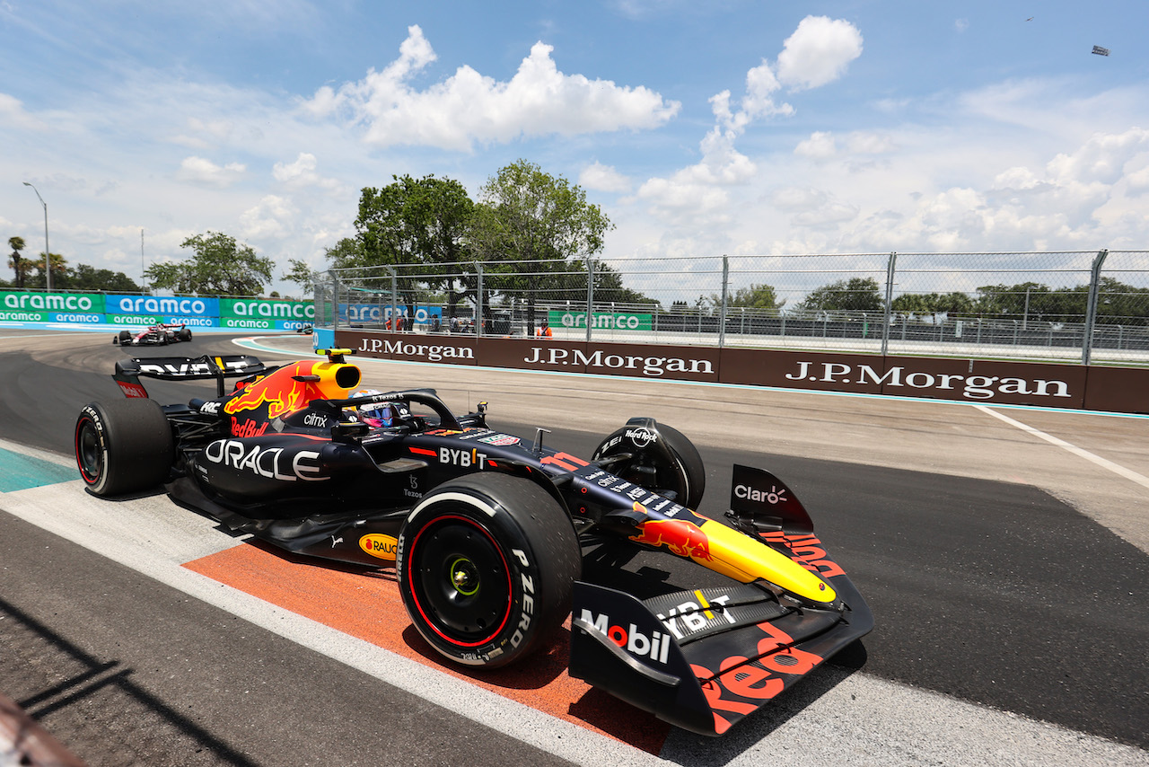GP MIAMI, Sergio Perez (MEX), Red Bull Racing 
07.05.2022. Formula 1 World Championship, Rd 5, Miami Grand Prix, Miami, Florida, USA, Qualifiche Day.
- www.xpbimages.com, EMail: requests@xpbimages.com ¬© Copyright: Charniaux / XPB Images