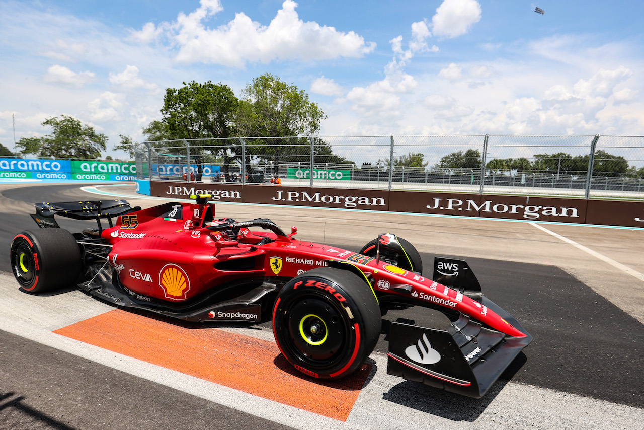 GP MIAMI, Carlos Sainz Jr (ESP), Ferrari 
07.05.2022. Formula 1 World Championship, Rd 5, Miami Grand Prix, Miami, Florida, USA, Qualifiche Day.
- www.xpbimages.com, EMail: requests@xpbimages.com ¬© Copyright: Charniaux / XPB Images