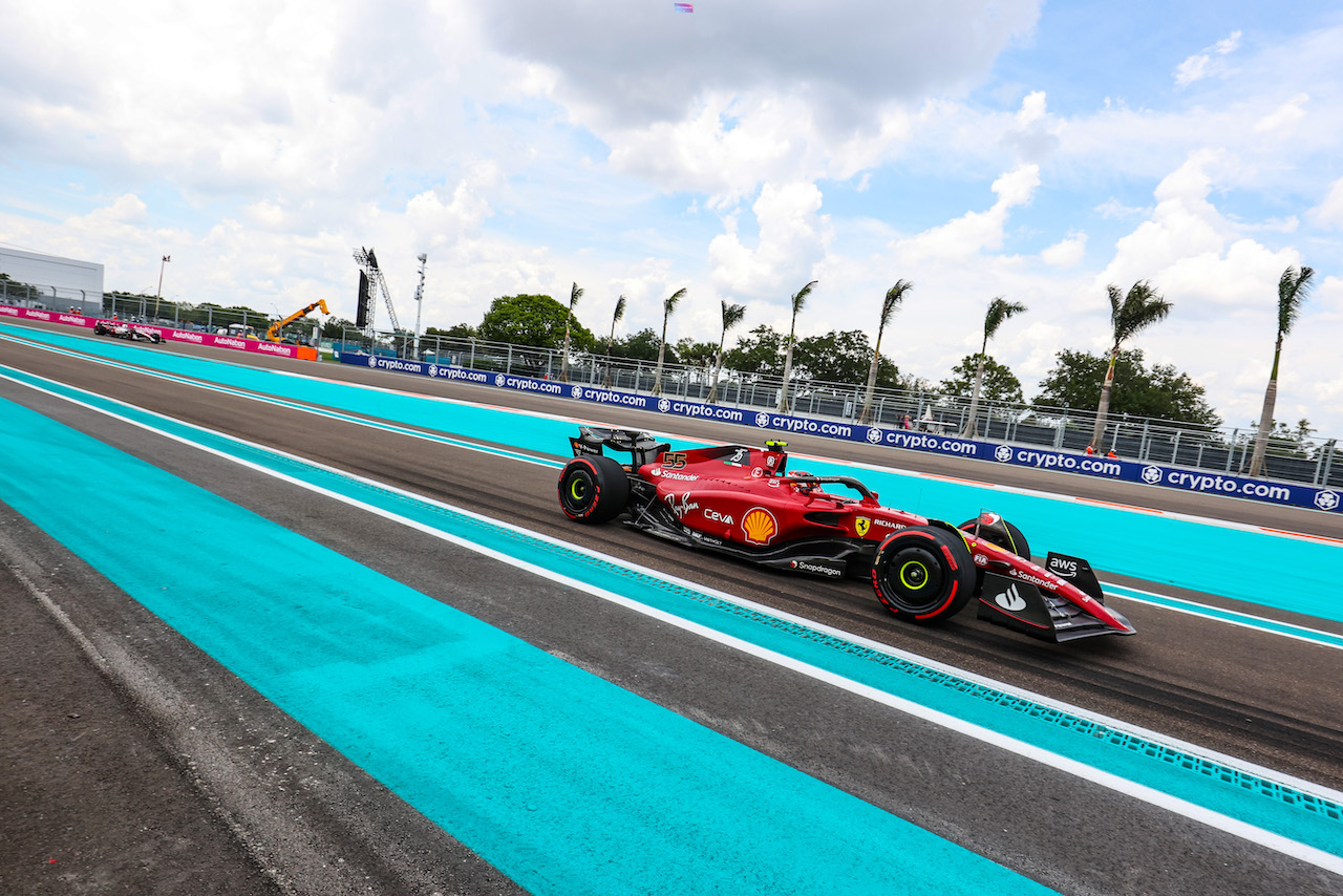 GP MIAMI, Carlos Sainz Jr (ESP), Ferrari 
07.05.2022. Formula 1 World Championship, Rd 5, Miami Grand Prix, Miami, Florida, USA, Qualifiche Day.
- www.xpbimages.com, EMail: requests@xpbimages.com ¬© Copyright: Charniaux / XPB Images