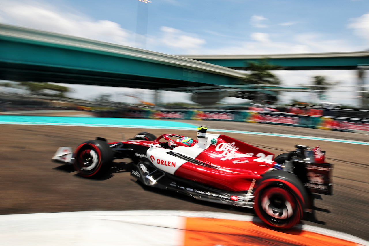 GP MIAMI, Guanyu Zhou (CHN) Alfa Romeo F1 Team C42.
07.05.2022. Formula 1 World Championship, Rd 5, Miami Grand Prix, Miami, Florida, USA, Qualifiche Day.
 - www.xpbimages.com, EMail: requests@xpbimages.com © Copyright: Coates / XPB Images